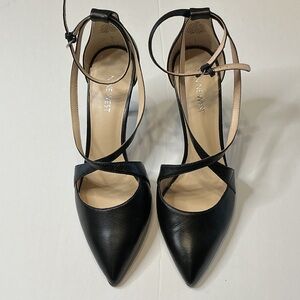 Nine West Black Leather Pointed Toe Cross-Strap Heels – Size 8M
